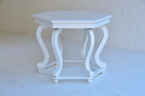 011 Tables - Ornate white table, 6 legs